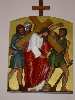 mini-E 5 Simon de Cyr�ne aide J�sus � porter sa Croix.JPG